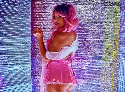 Trish stratus leaked private photo uncensored HD quality