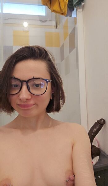 Trxshgxngirl leaked private photo uncensored HD quality