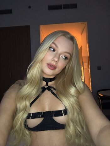 Ukrainian girls leaked private photo uncensored HD quality