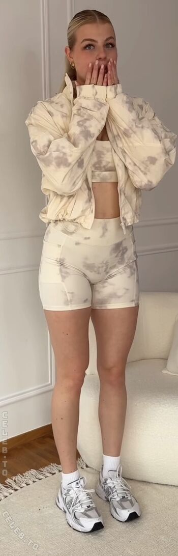 Vallixpauline page leaked private photo uncensored HD quality