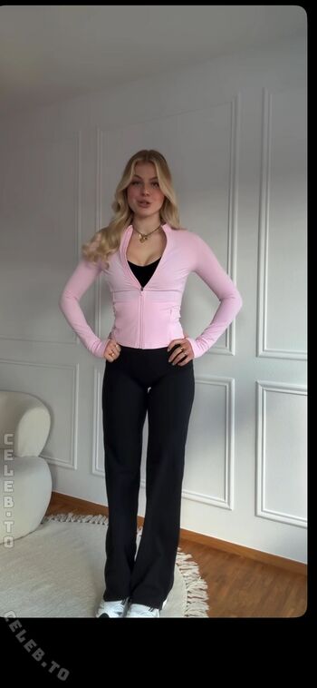 Vallixpauline page leaked private photo uncensored HD quality