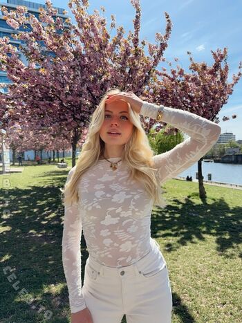 Vallixpauline page leaked private photo uncensored HD quality