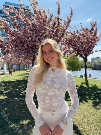 Vallixpauline page leaked private photo uncensored HD quality