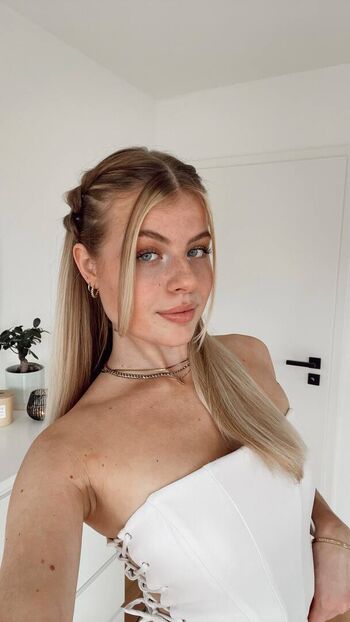 Vallixpauline page leaked private photo uncensored HD quality