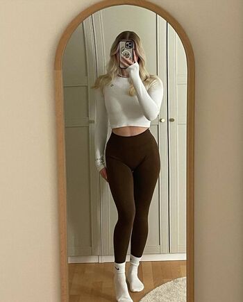 Vallixpauline page leaked private photo uncensored HD quality