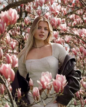 Vallixpauline leaked private photo uncensored HD quality