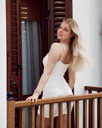 Vallixpauline leaked private photo uncensored HD quality
