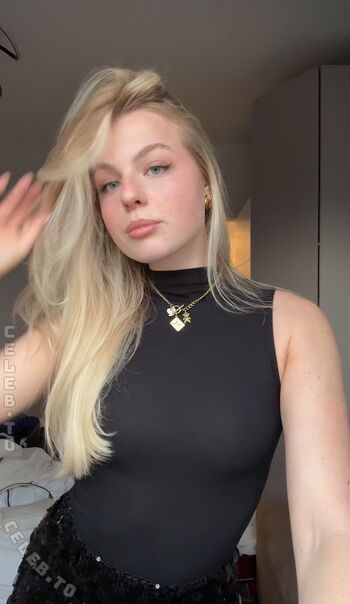 Vallixpauline leaked private photo uncensored HD quality