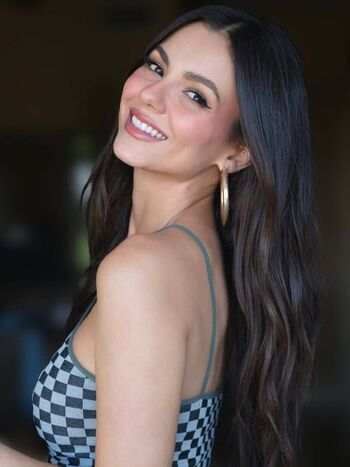 Victoria justice  page leaked private photo uncensored HD quality
