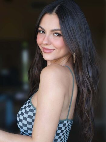Victoria justice  page leaked private photo uncensored HD quality