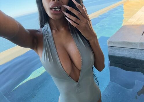 Vinetrria vinetria page leaked private photo uncensored HD quality