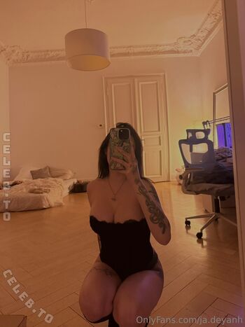 Vylerria  page leaked private photo uncensored HD quality