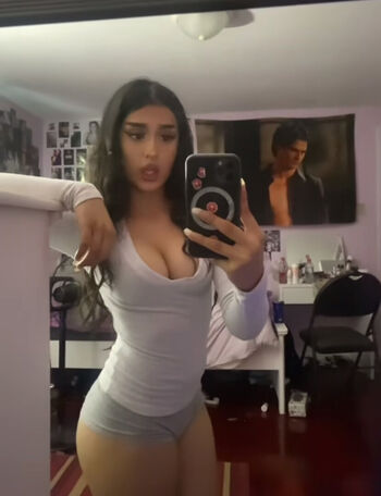 Wajeeha khan page leaked private photo uncensored HD quality