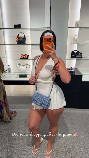 Yesjulz  page leaked private photo uncensored HD quality