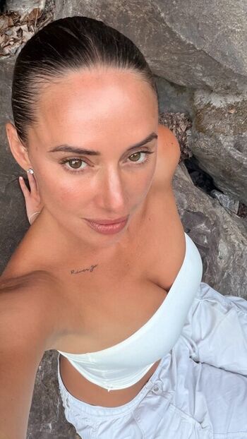 Yesjulz  page leaked private photo uncensored HD quality