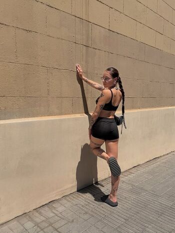Young leosia leaked private photo uncensored HD quality
