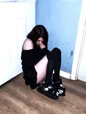 Zombe tramp page leaked private photo uncensored HD quality