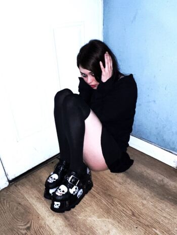 Zombe tramp page leaked private photo uncensored HD quality