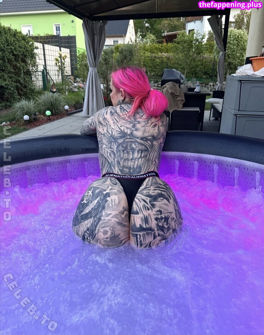 Christycrystal leaked private photo uncensored HD quality