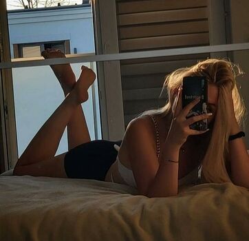 Zuzxva leaked private photo uncensored HD quality